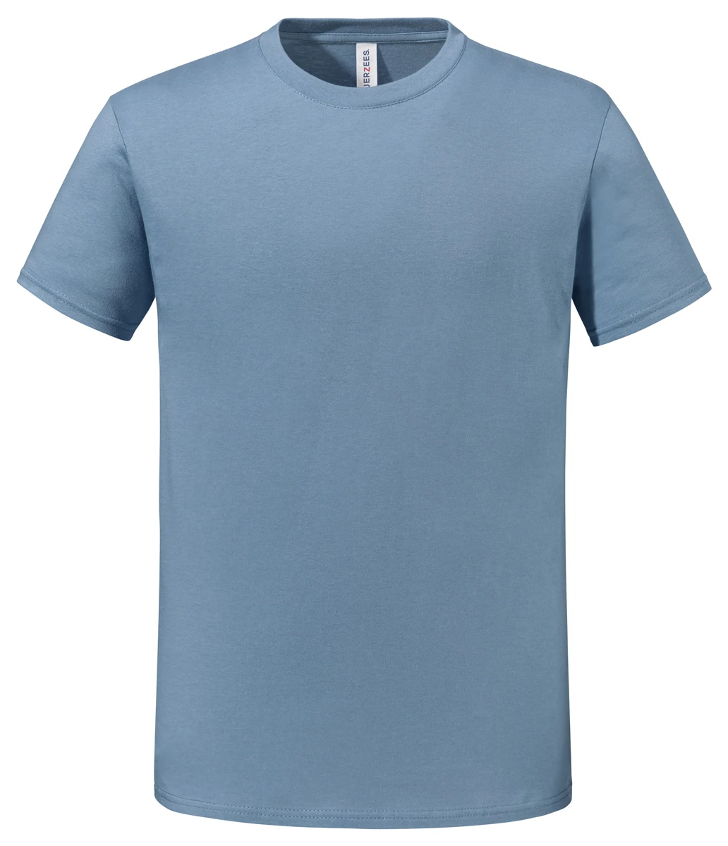 das bild zeigt ein grau-blaues t-shirt der marke Jerzees