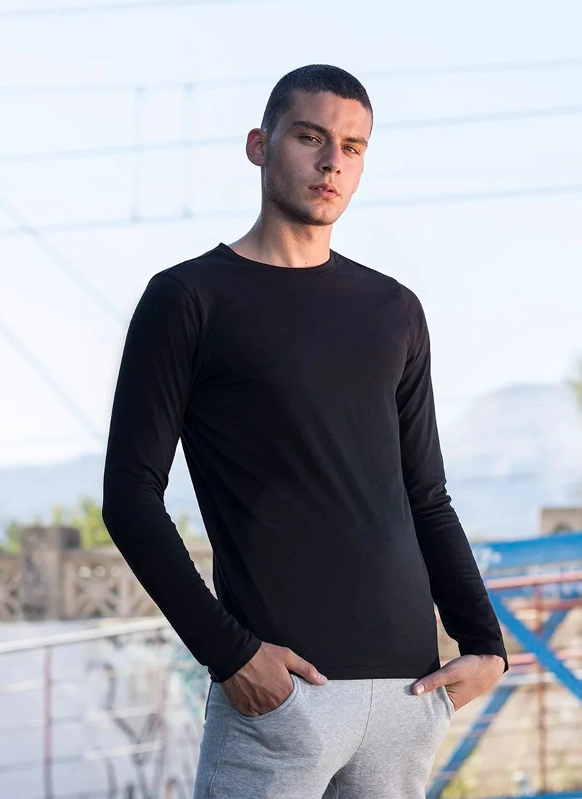 SkinniFit Feel Good Long Sleeved Stretch T