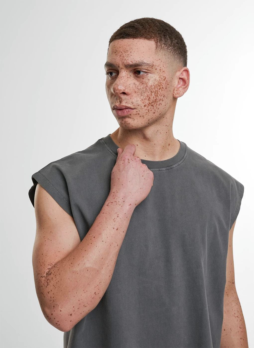 Build Your Brand Vintage Cropped Heavy Sleeveless Tee